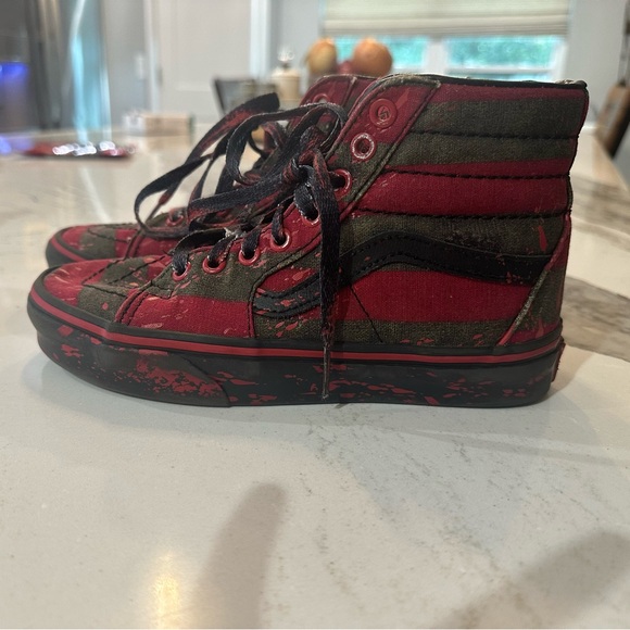 Vans x Nightmare on Elm Street Sk8-Hi | Freddy Collab | Men’s 4 / Women’s 5.5 - Picture 6 of 9